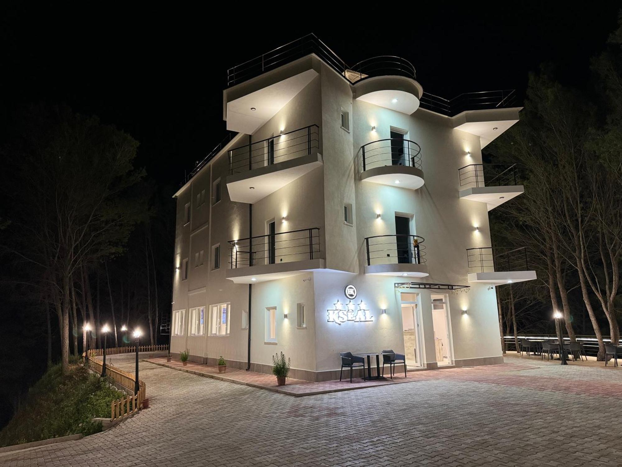 Hotel Kseal Përmet المظهر الخارجي الصورة